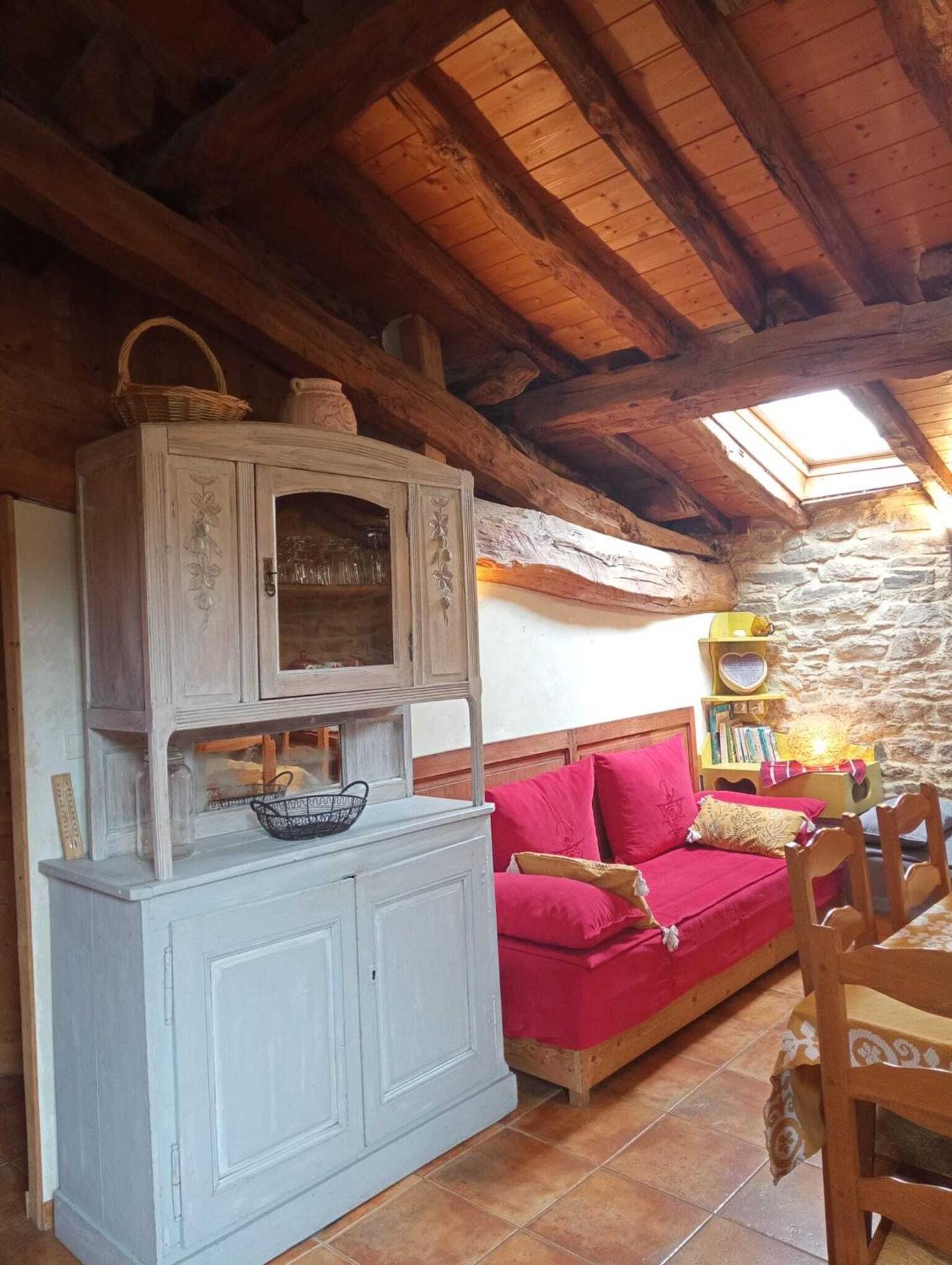 Gites Des Esselards Yzeron Esterno foto