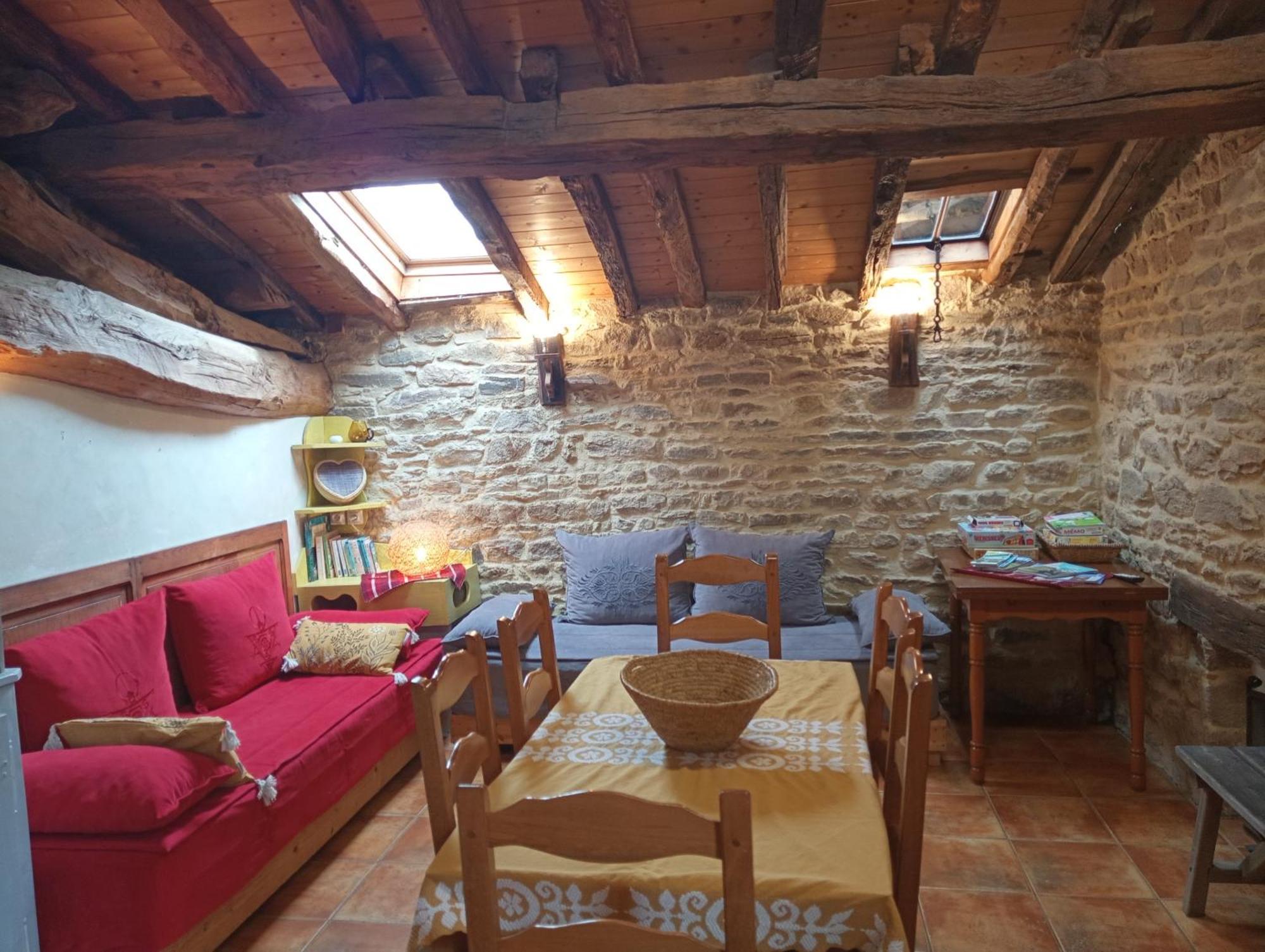 Gites Des Esselards Yzeron Esterno foto