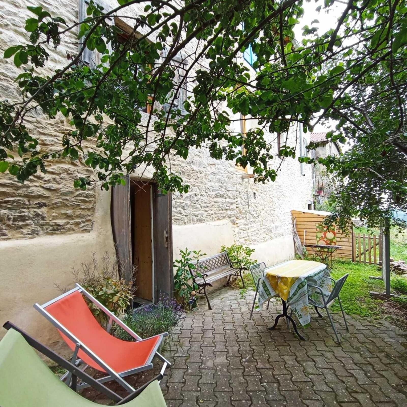 Gites Des Esselards Yzeron Camera foto